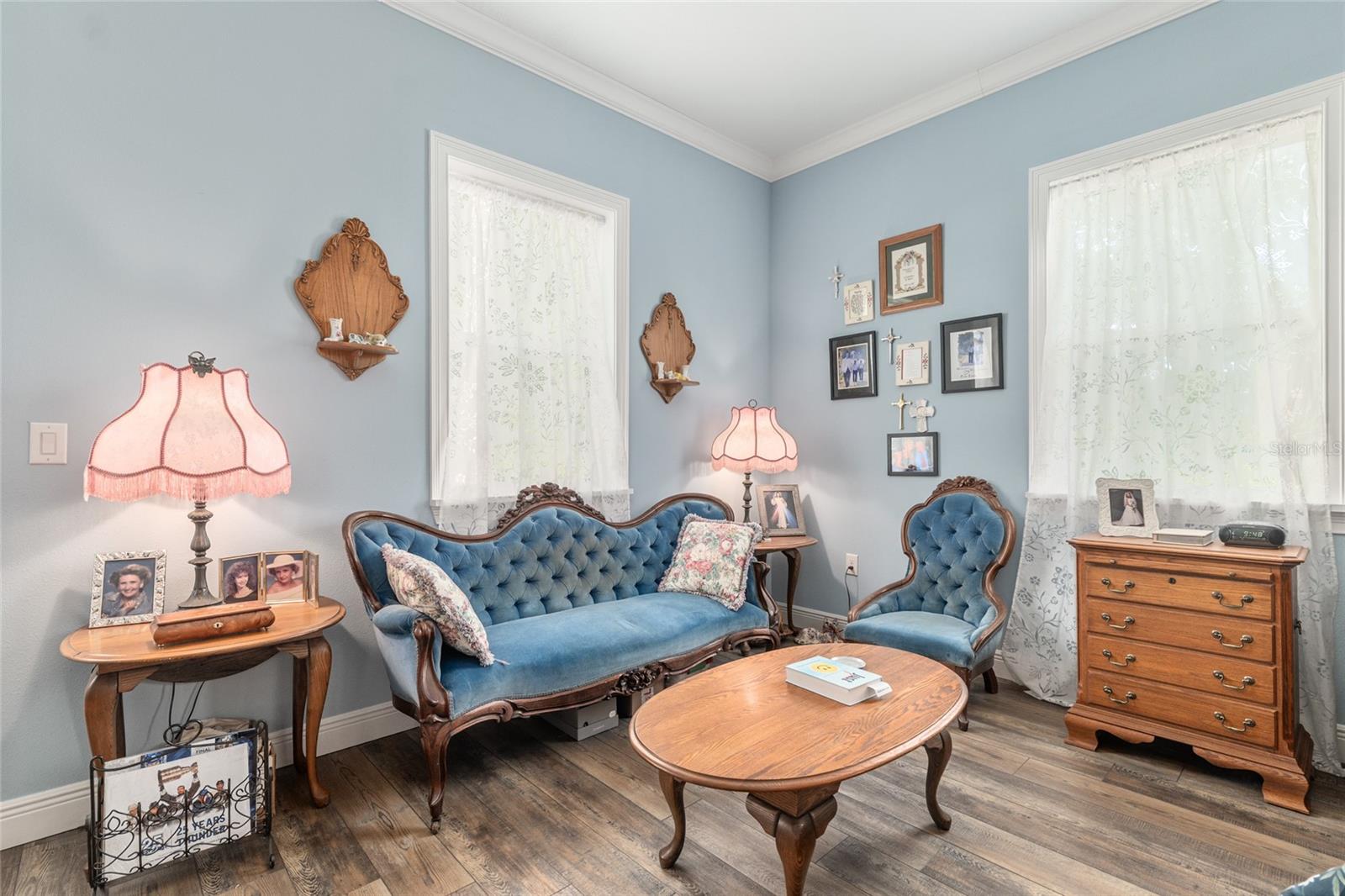 Image 29 of 81 For 206 15th Avenue