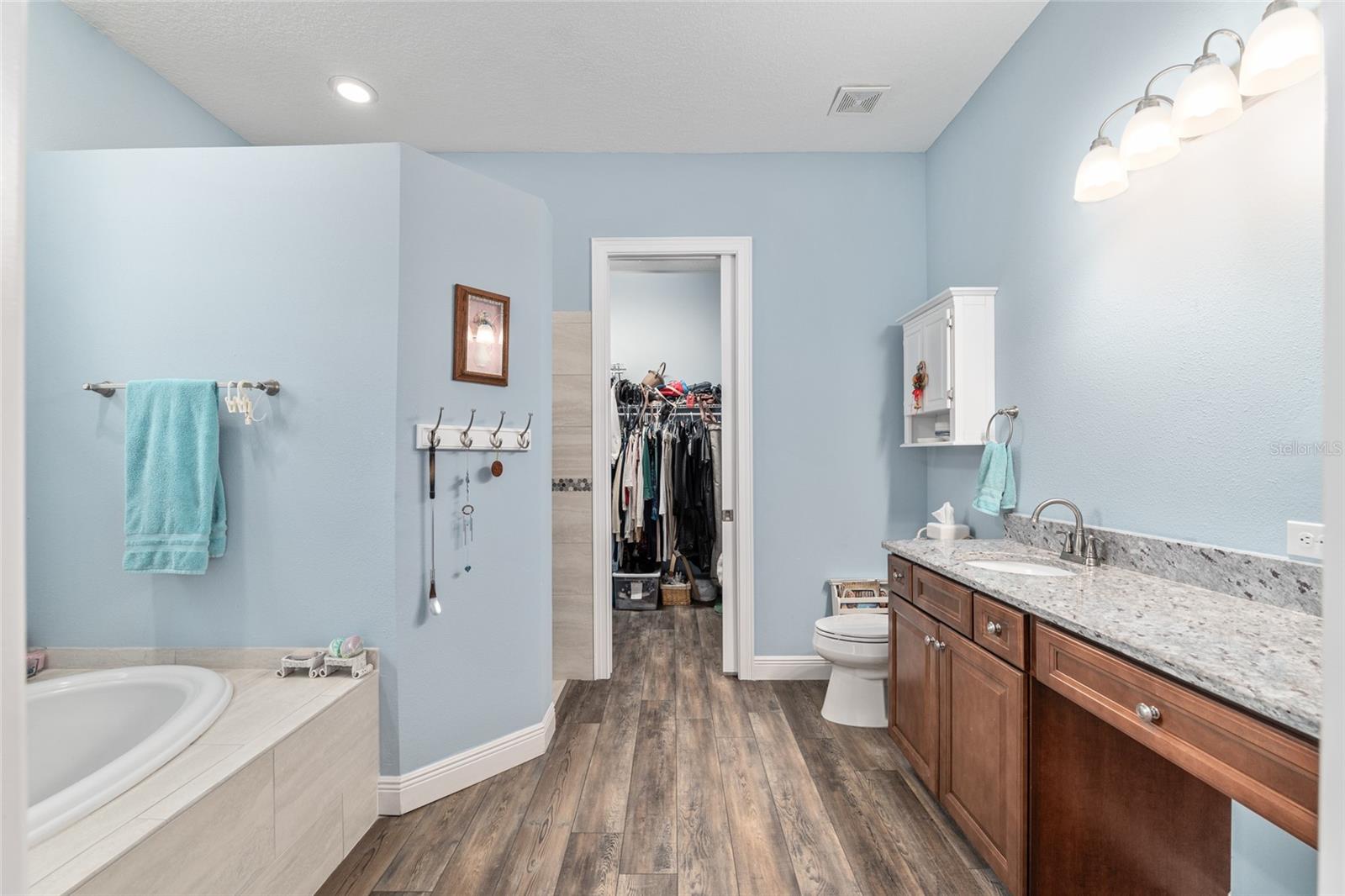 Image 32 of 81 For 206 15th Avenue