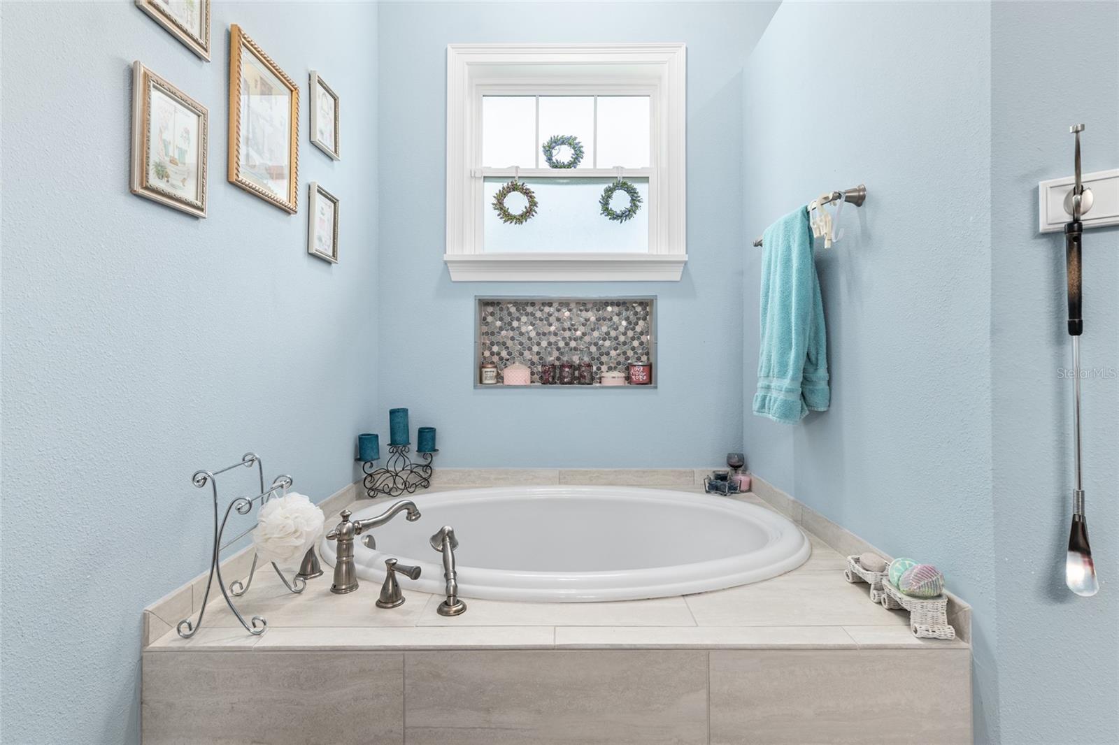 Image 35 of 81 For 206 15th Avenue