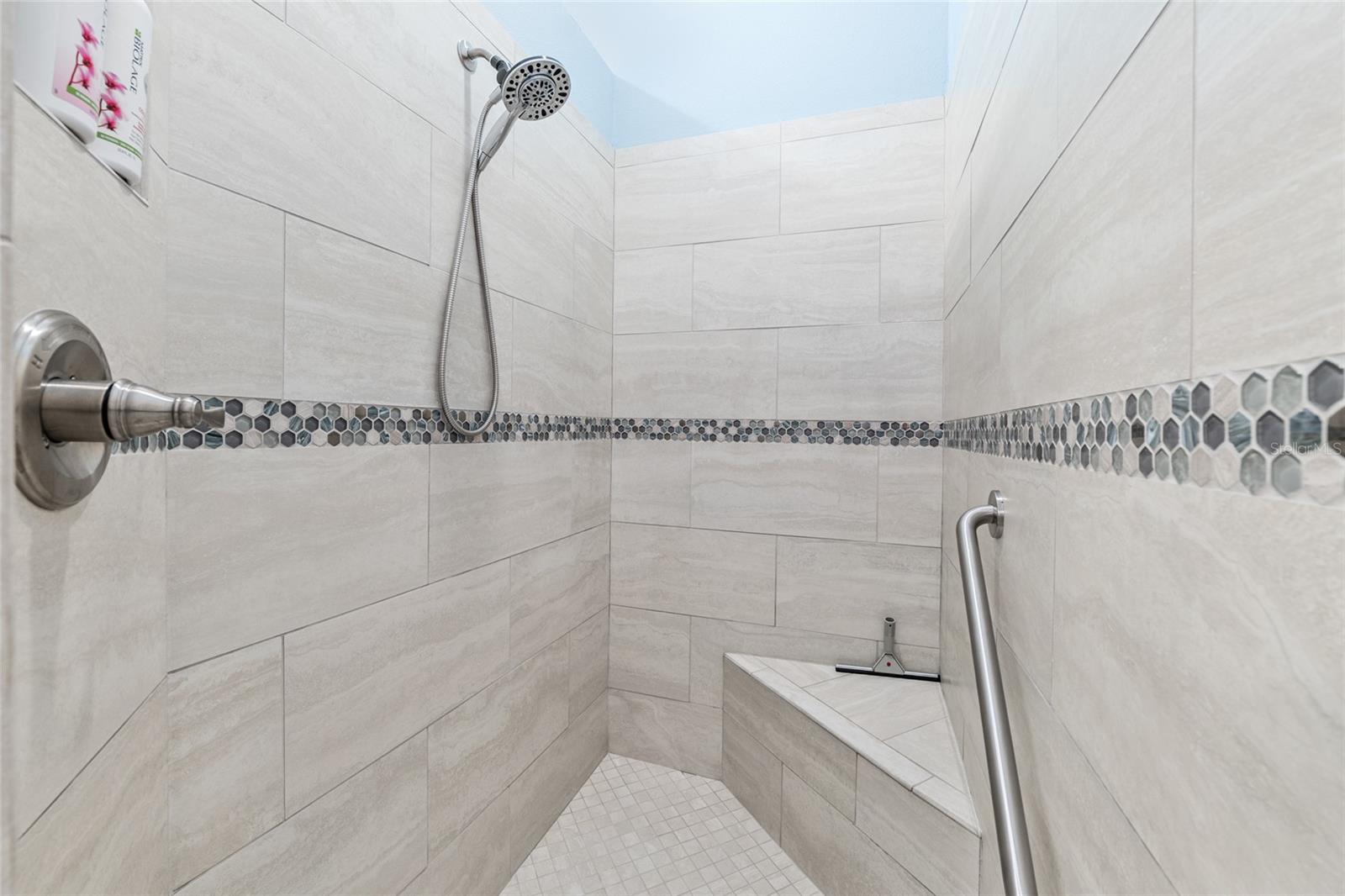 Image 36 of 81 For 206 15th Avenue