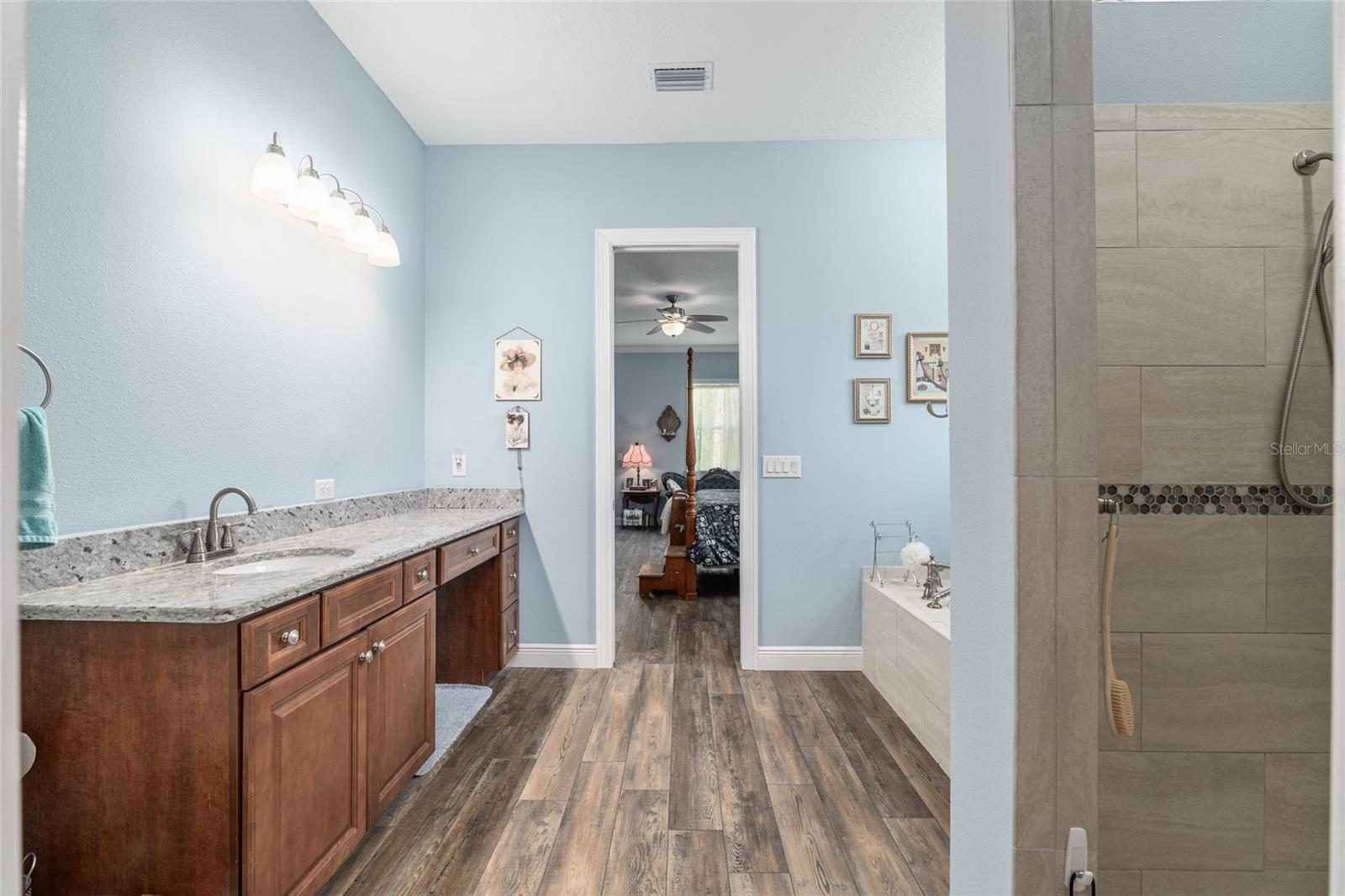 Image 37 of 81 For 206 15th Avenue