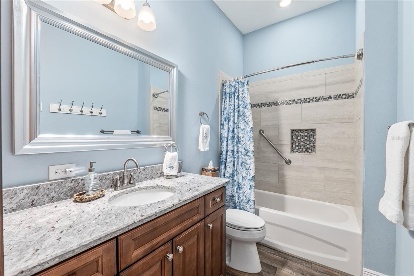 Image 44 of 81 For 206 15th Avenue