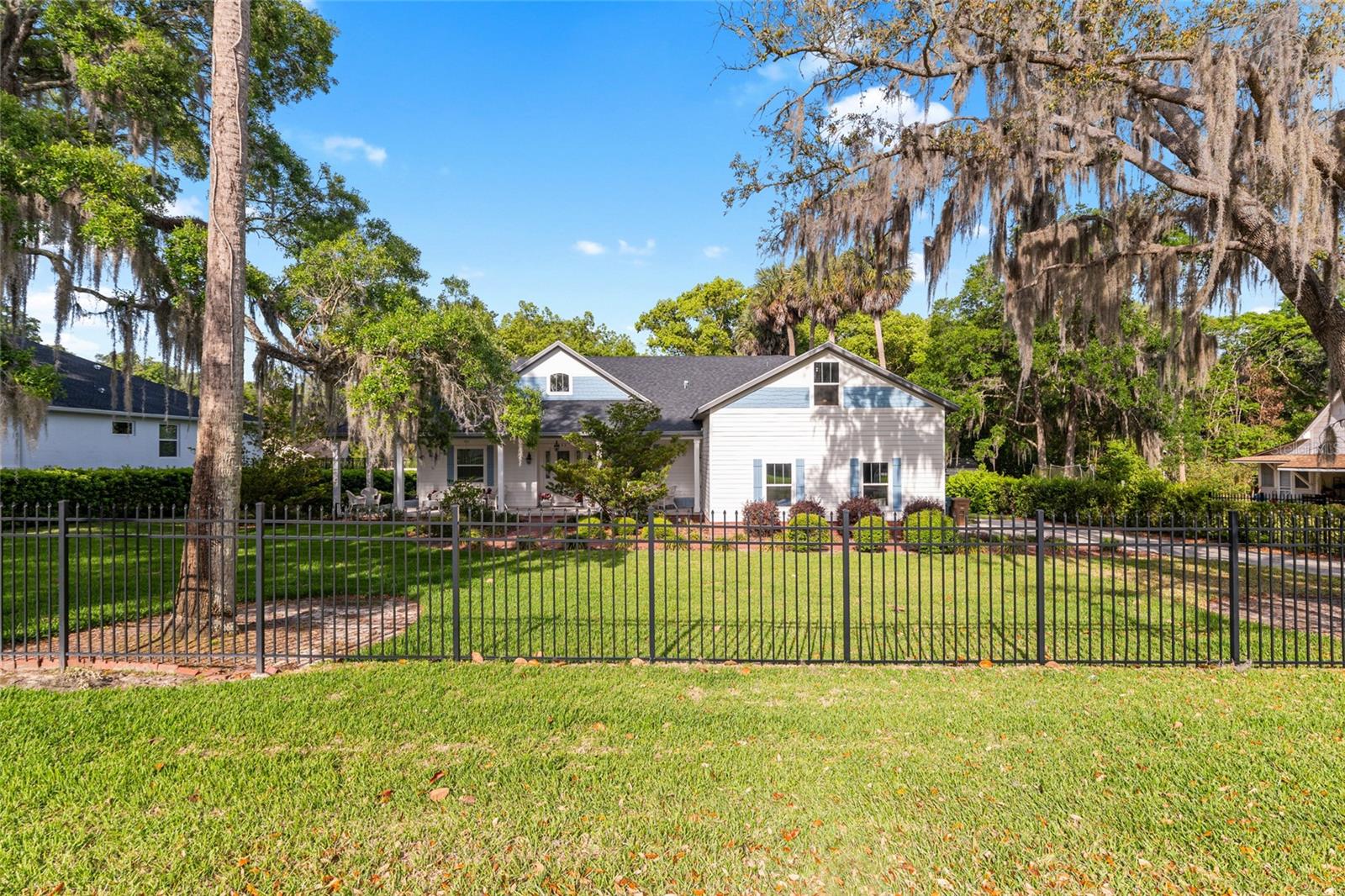 Image 57 of 81 For 206 15th Avenue