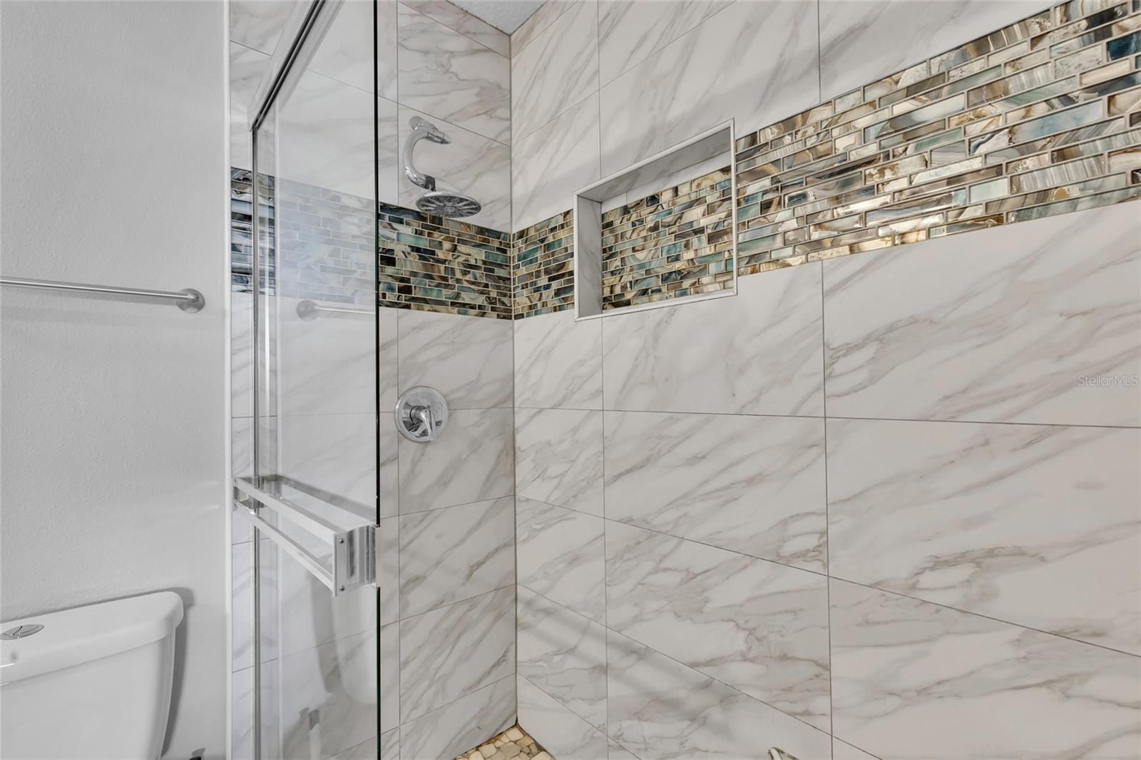 Image 20 of 45 For 4002 104th Street