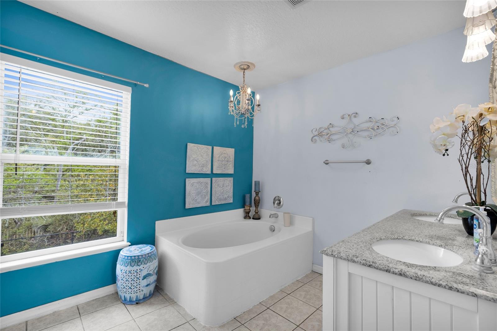 Image 25 of 45 For 4002 104th Street