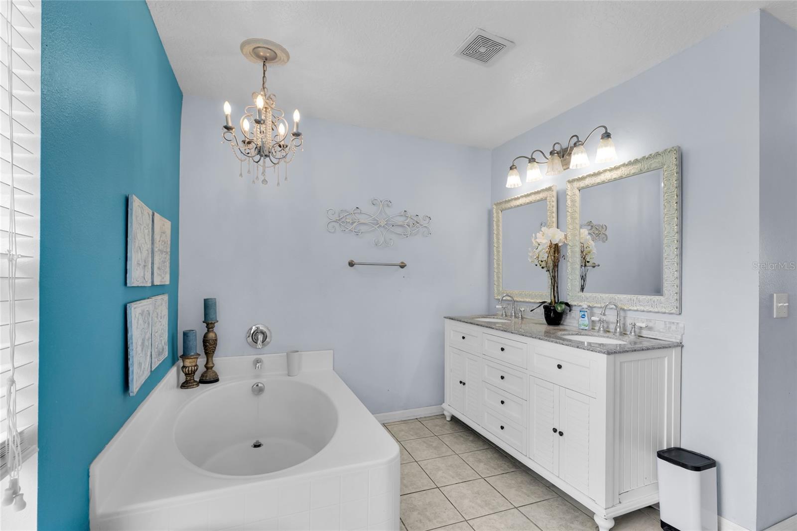 Image 26 of 45 For 4002 104th Street