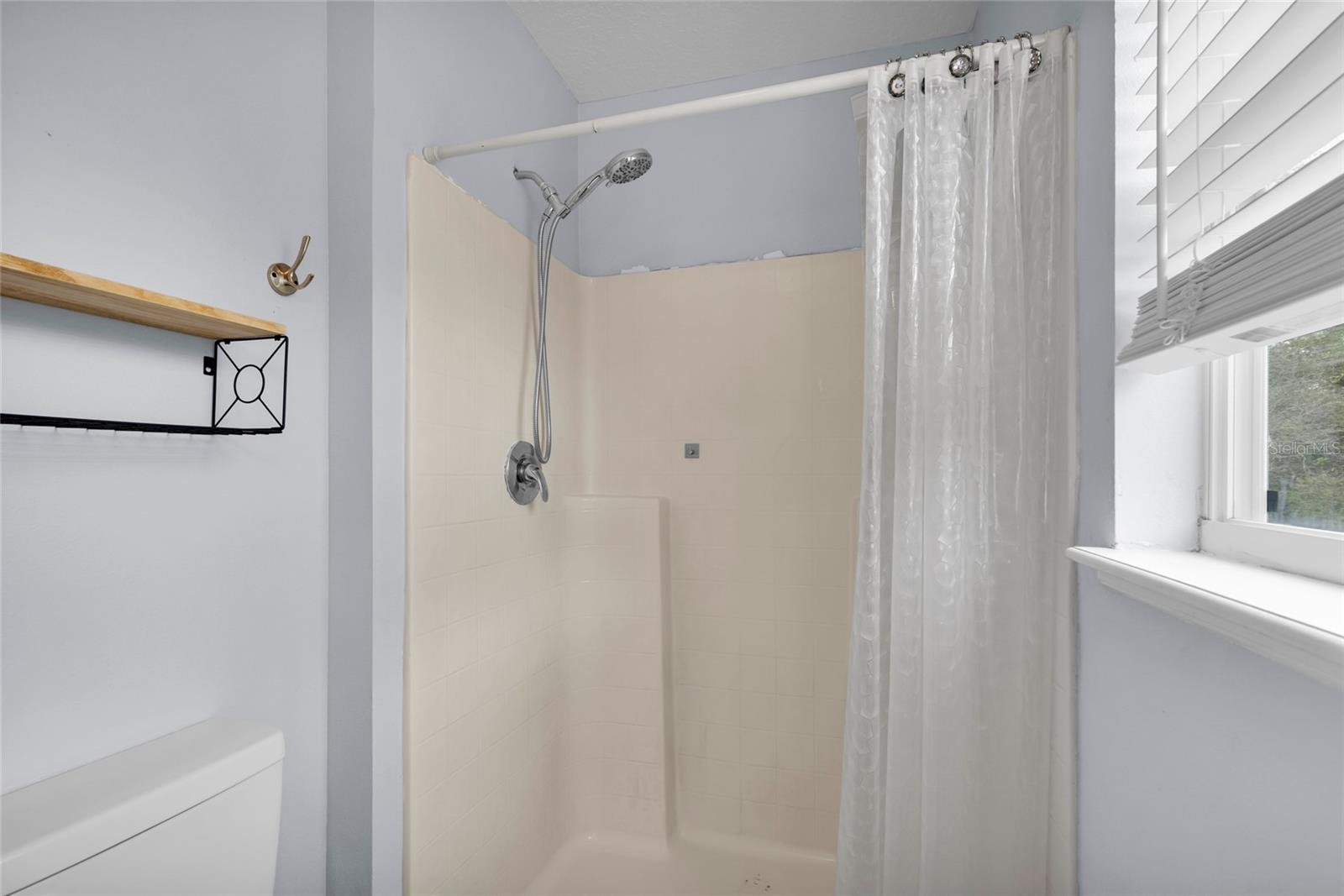 Image 27 of 45 For 4002 104th Street