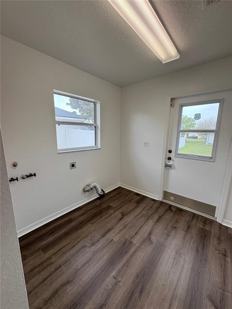 Image 14 of 41 For 9880 56th Avenue