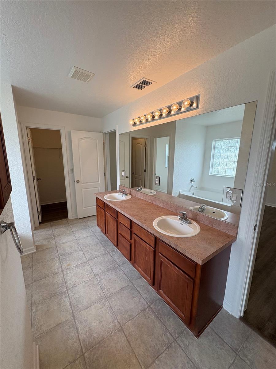 Image 22 of 41 For 9880 56th Avenue