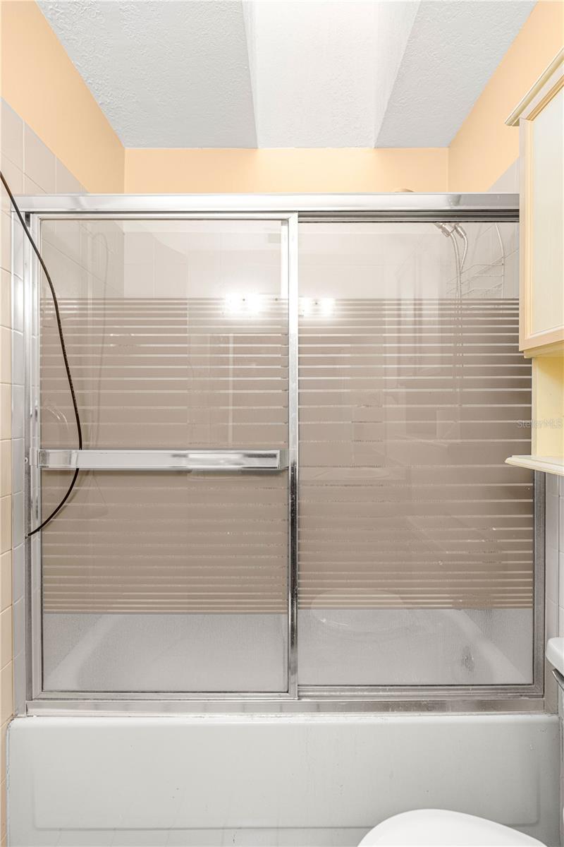 Image 22 of 36 For 3202 30th Court