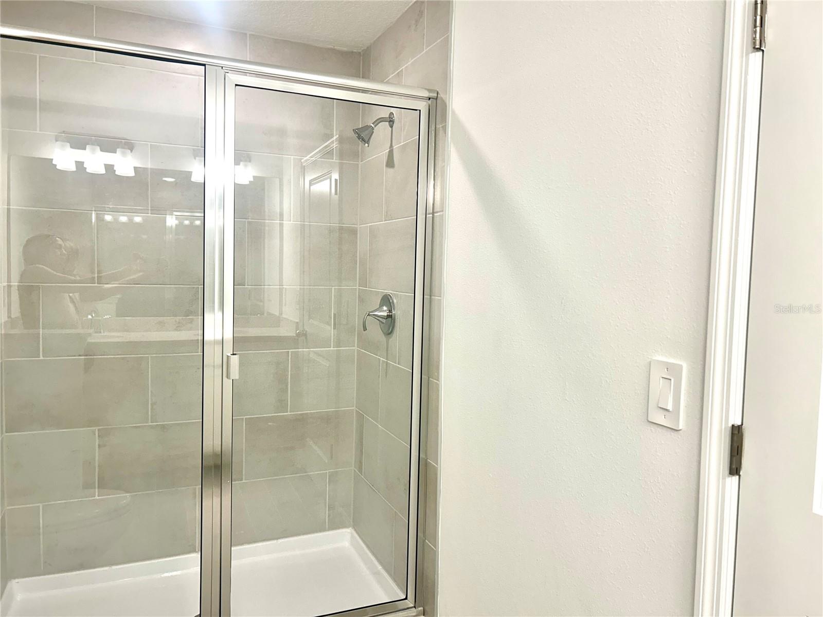 Image 21 of 26 For 3525 37th Avenue Road