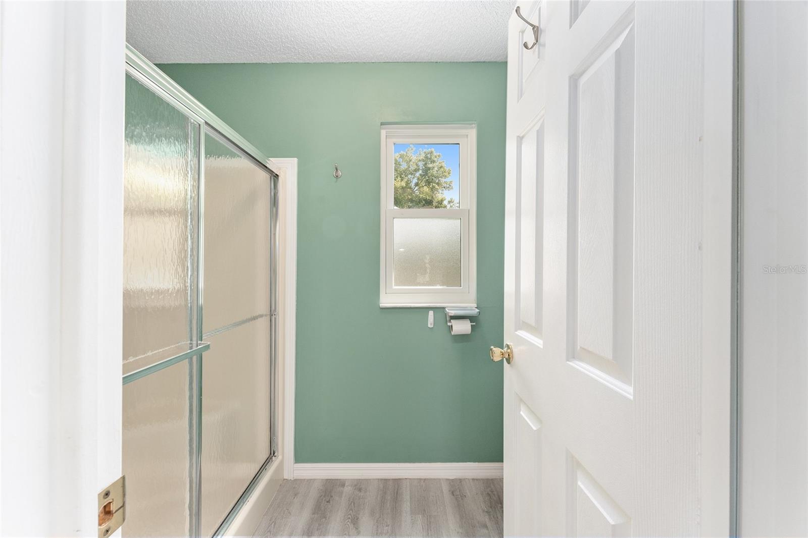 Image 22 of 27 For 1401 Schwartz Boulevard