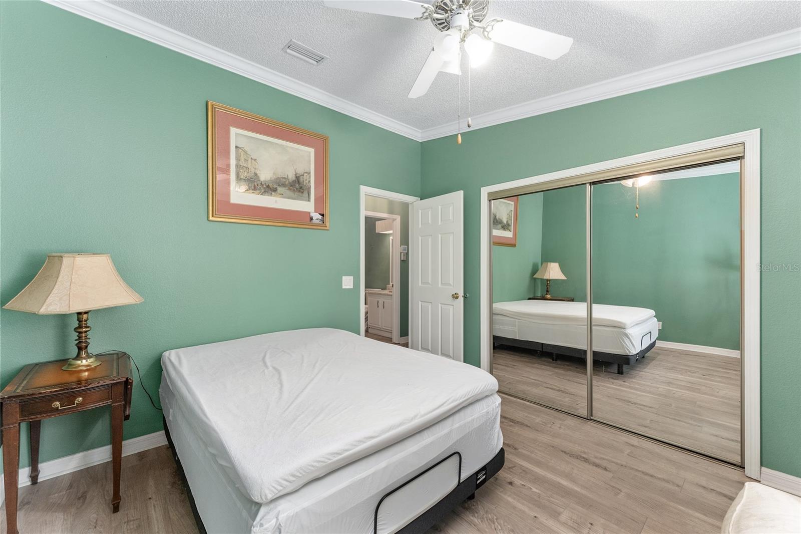 Image 24 of 27 For 1401 Schwartz Boulevard