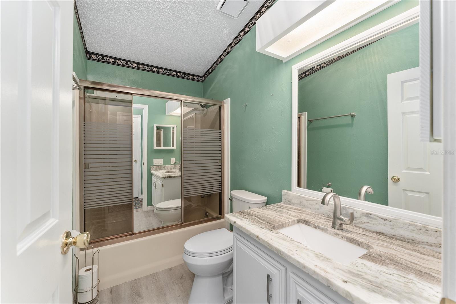 Image 26 of 27 For 1401 Schwartz Boulevard