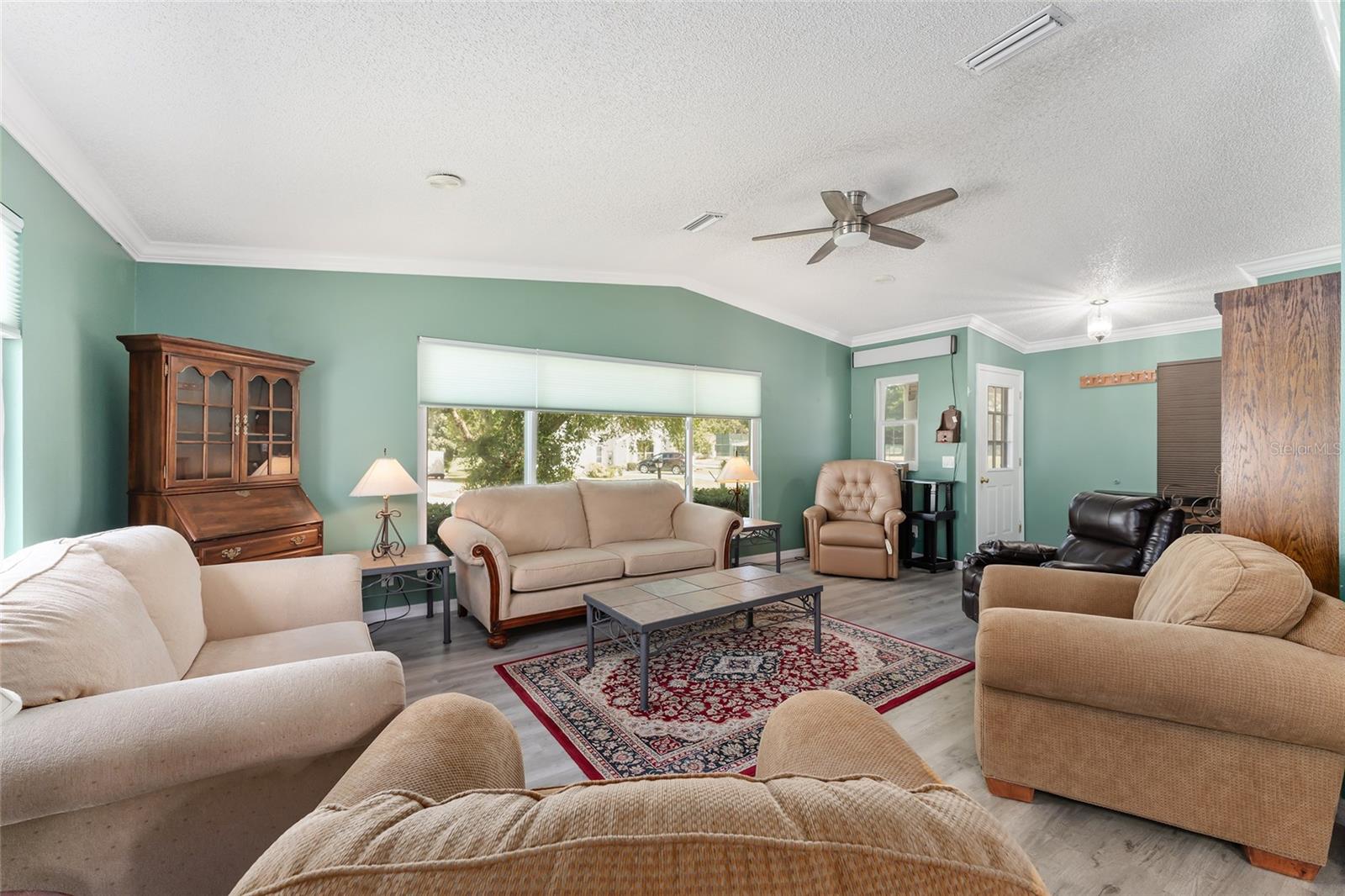 Image 9 of 27 For 1401 Schwartz Boulevard