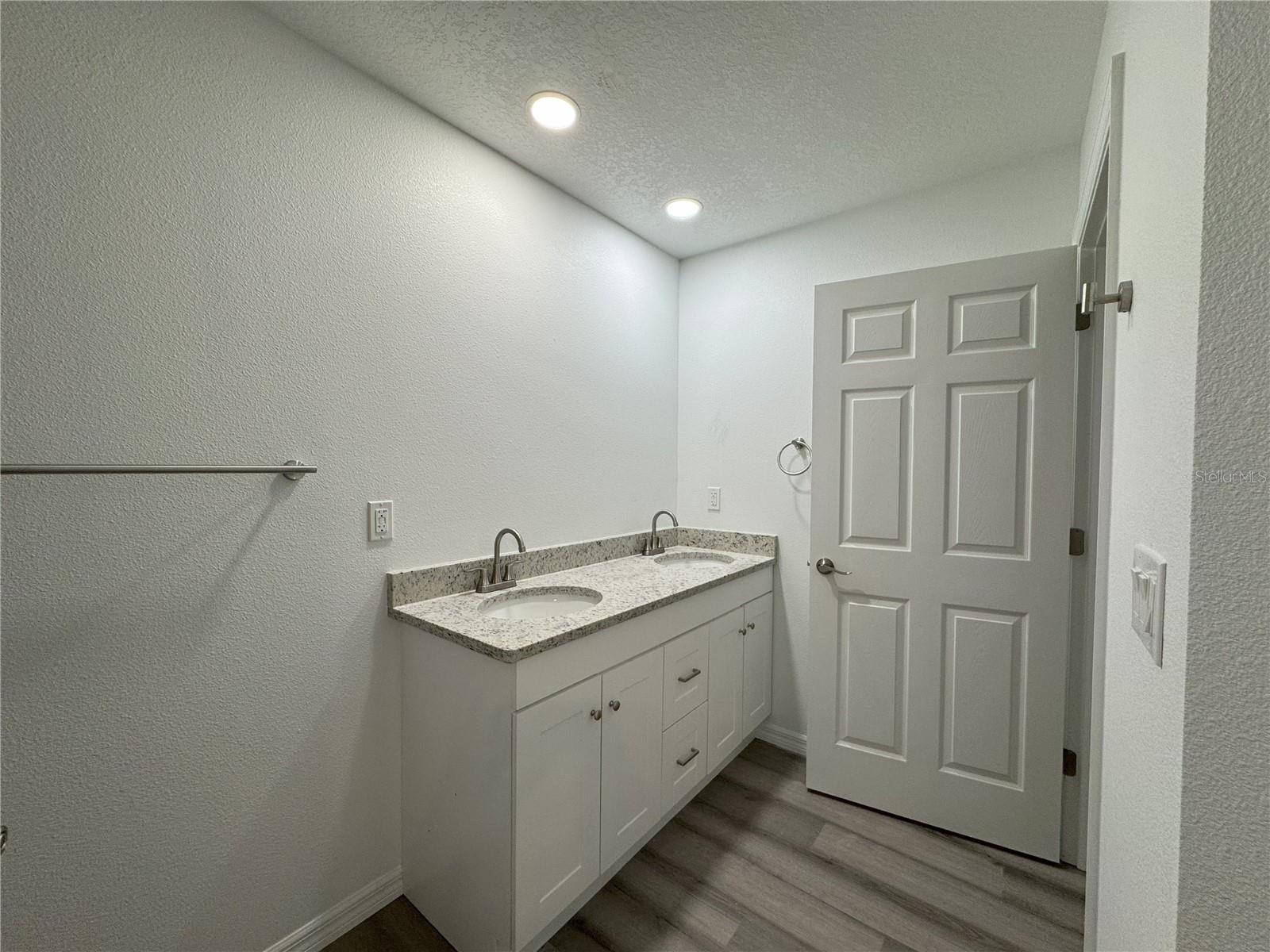 Image 13 of 17 For 1112 Eden Drive