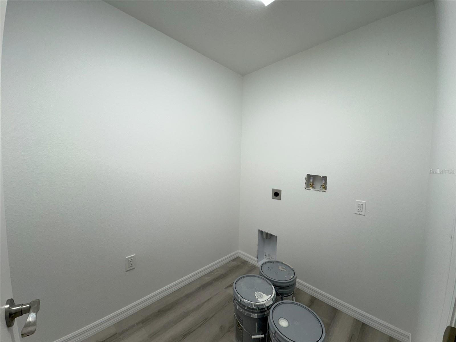 Image 17 of 17 For 1112 Eden Drive