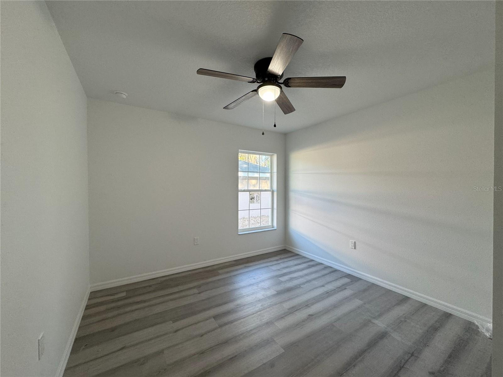 Image 6 of 17 For 1112 Eden Drive