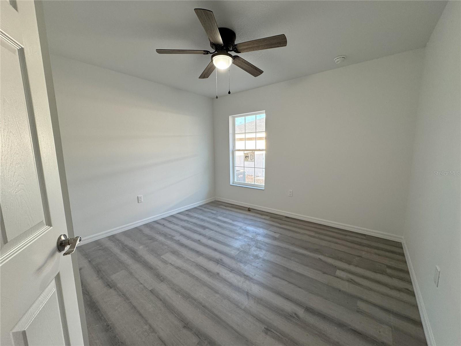 Image 9 of 17 For 1112 Eden Drive