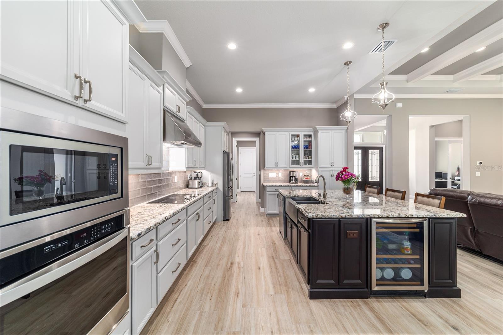 Image 17 of 70 For 1003 46th Street