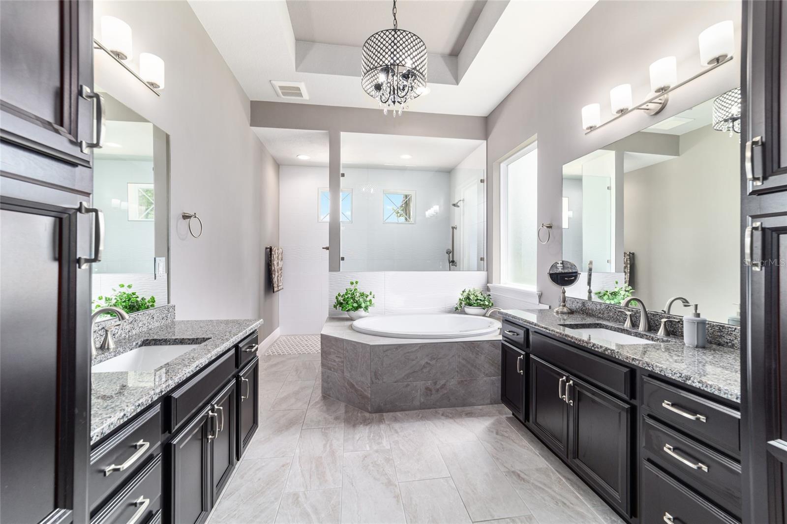 Image 32 of 70 For 1003 46th Street