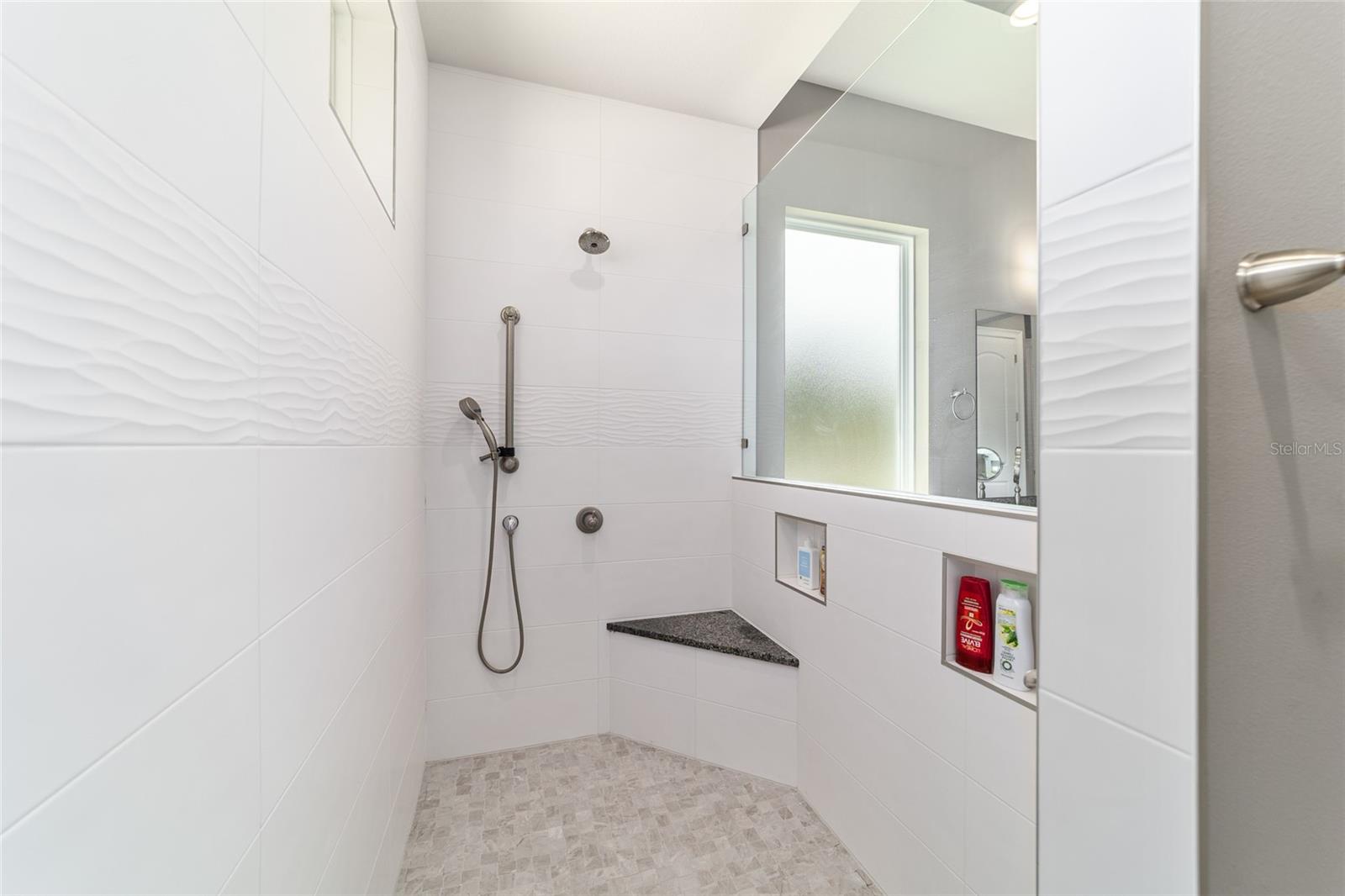 Image 34 of 70 For 1003 46th Street