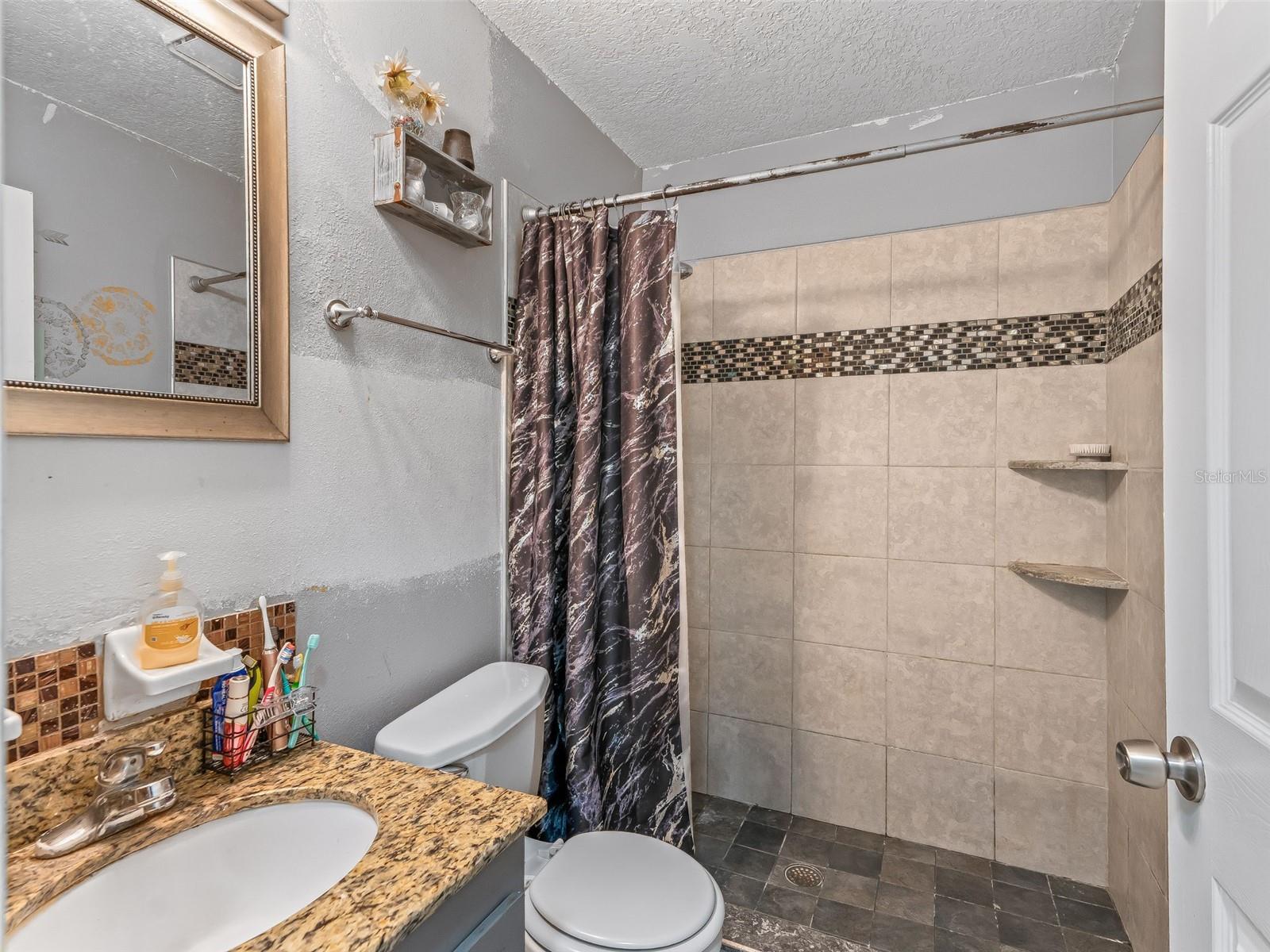 Image 15 of 25 For 911 Jacaranda Drive