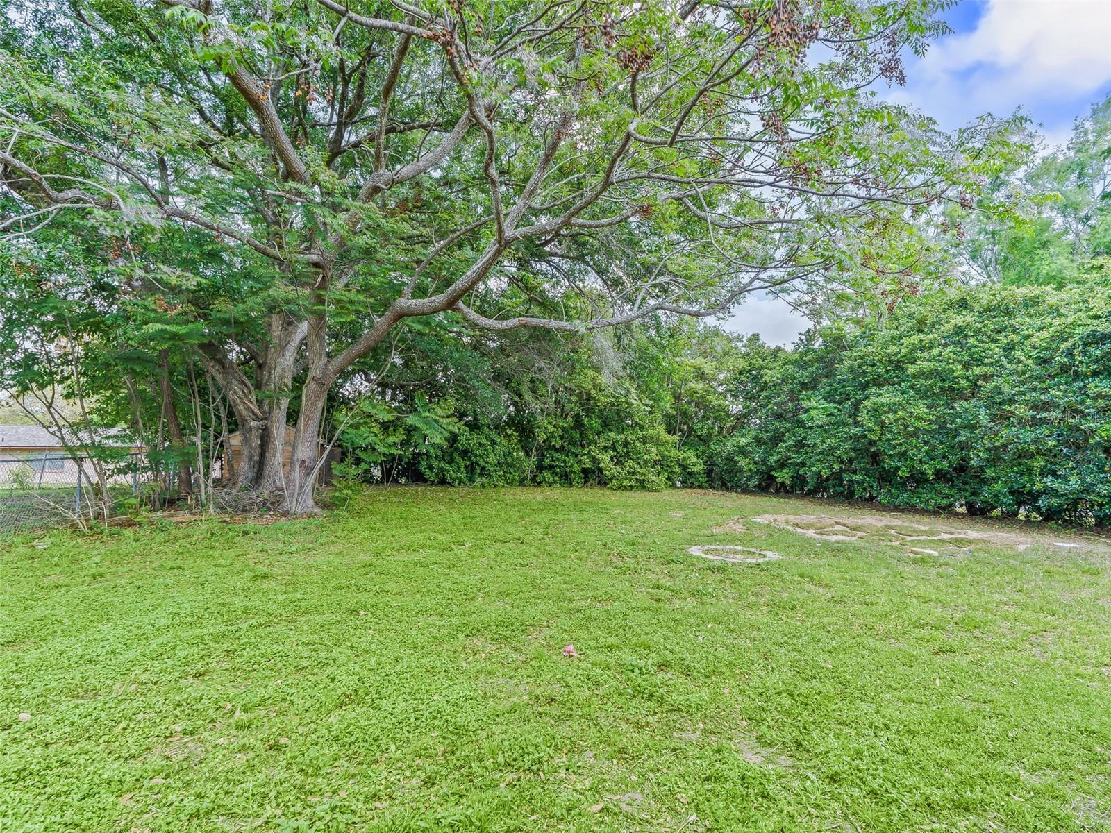 Image 22 of 25 For 911 Jacaranda Drive