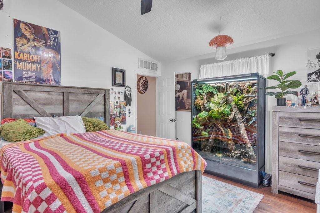 Image 12 of 27 For 3011 33rd Avenue