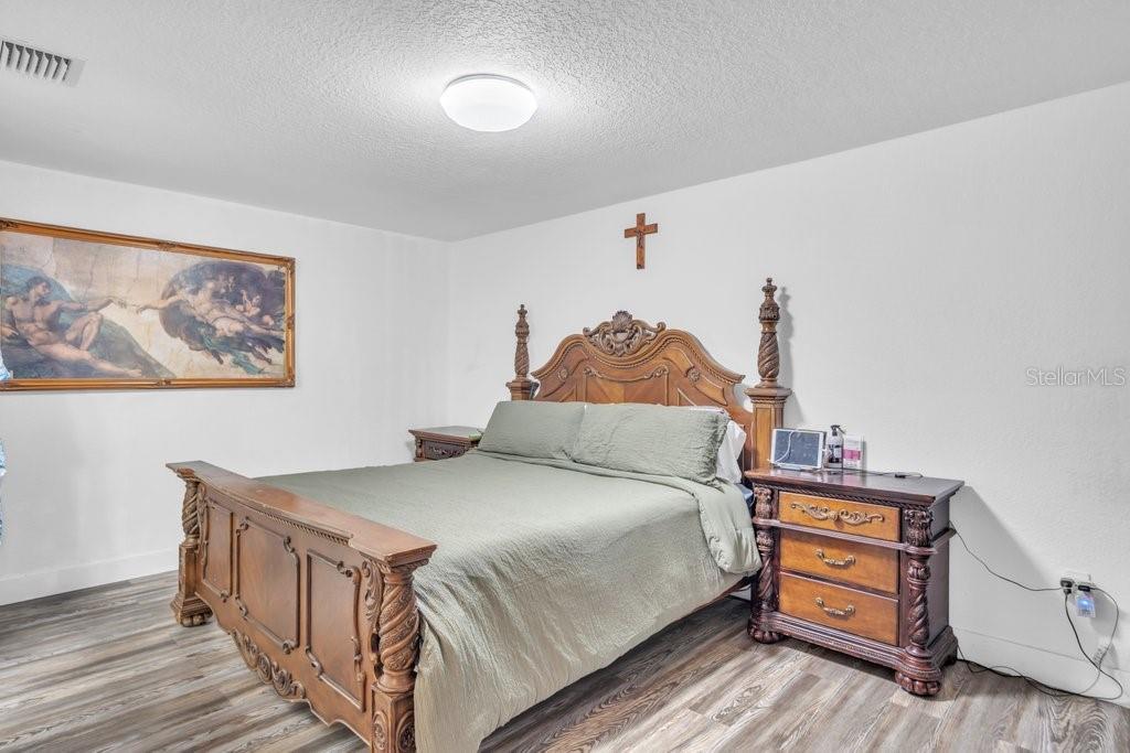 Image 16 of 27 For 3011 33rd Avenue