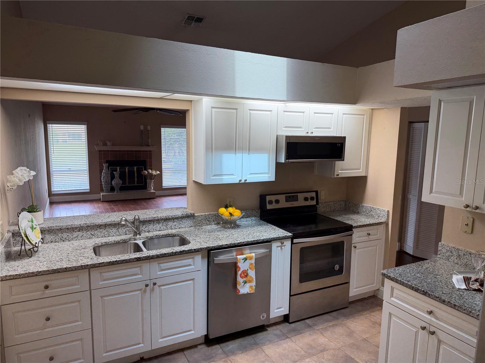 Image 16 of 42 For 2315 19th Circle