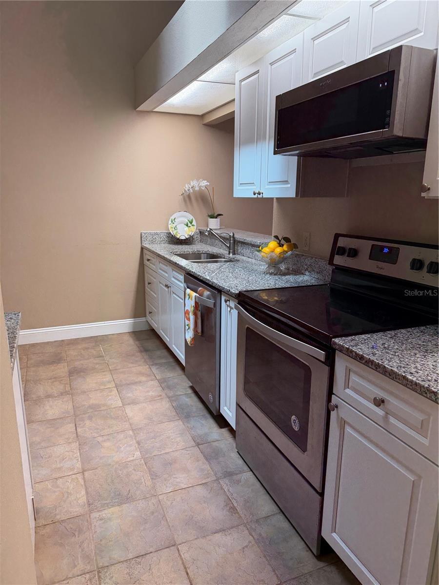 Image 17 of 42 For 2315 19th Circle