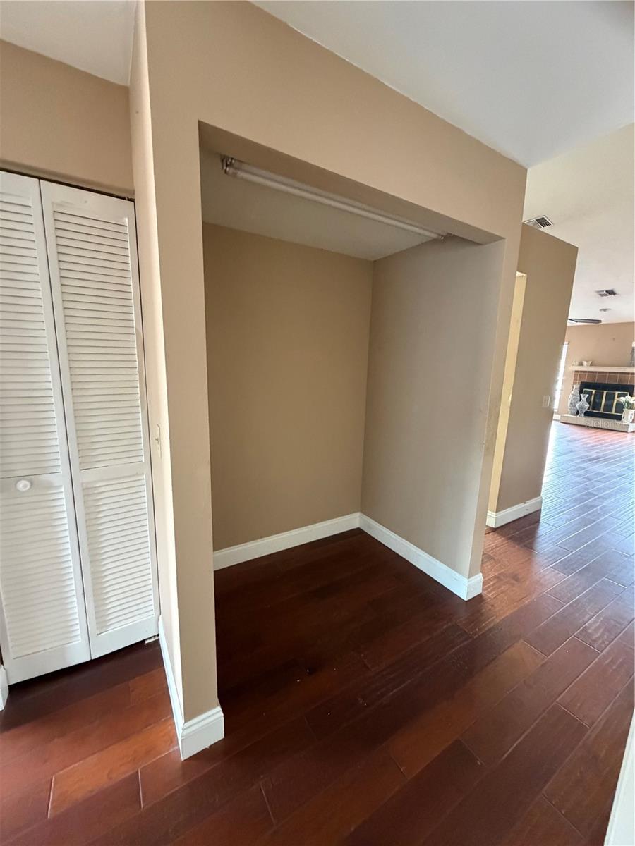 Image 20 of 42 For 2315 19th Circle