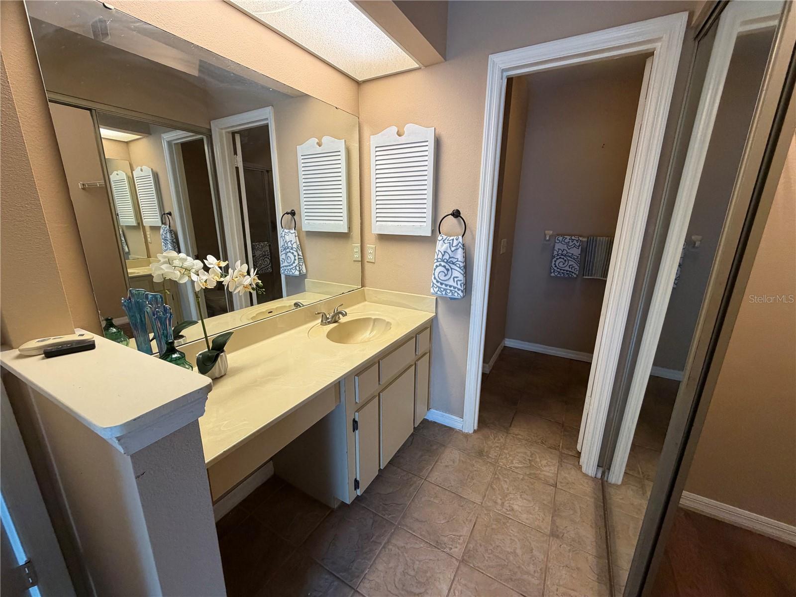 Image 23 of 42 For 2315 19th Circle