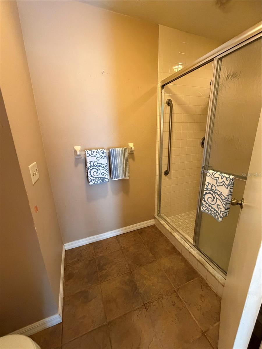 Image 25 of 42 For 2315 19th Circle