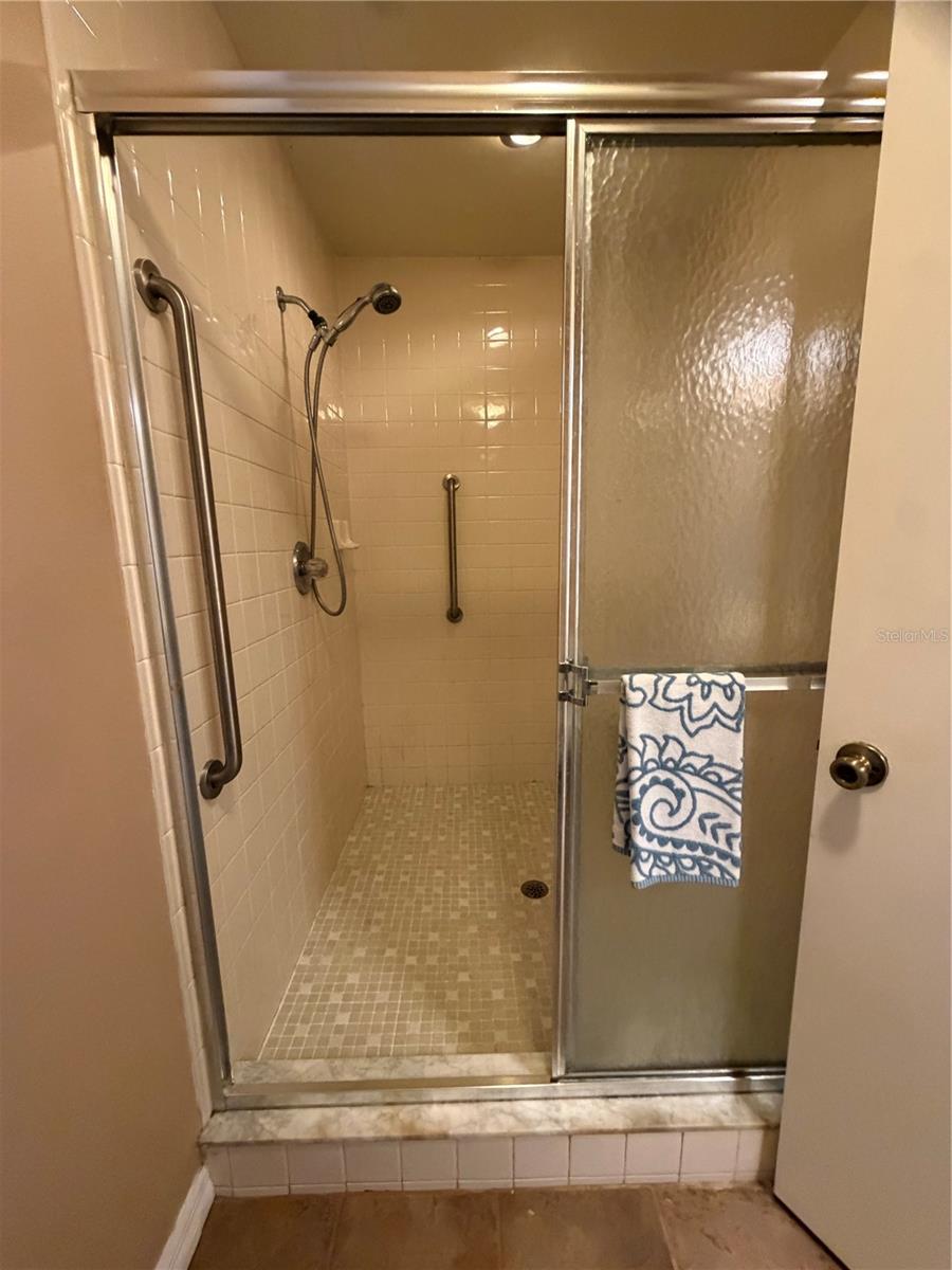 Image 26 of 42 For 2315 19th Circle