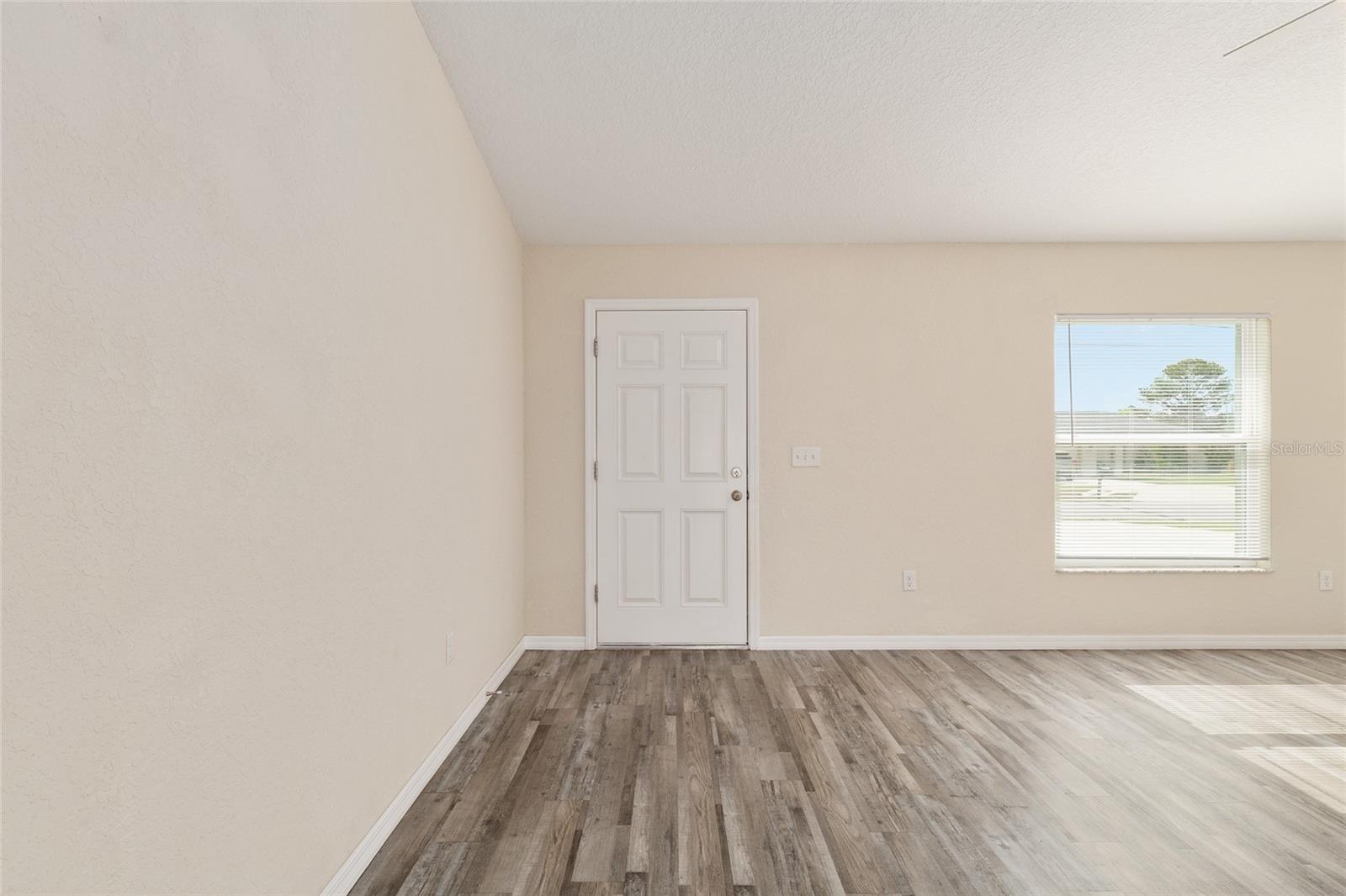 Image 14 of 53 For 22 Juniper Loop Circle