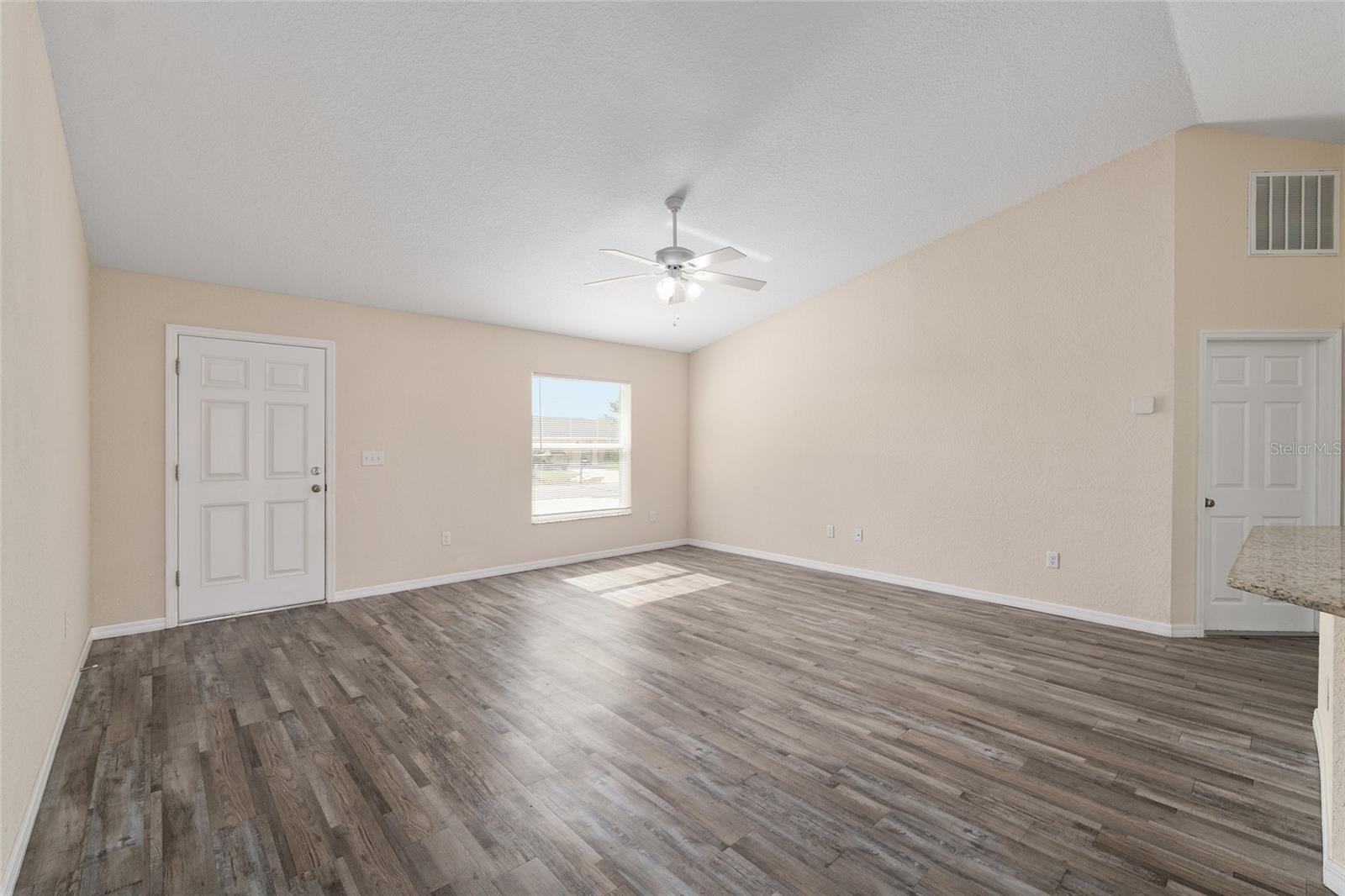 Image 15 of 53 For 22 Juniper Loop Circle