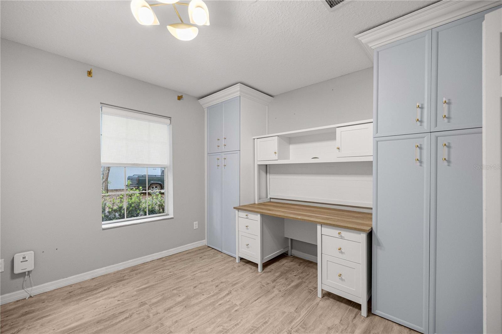 Image 16 of 27 For 6525 62nd Avenue