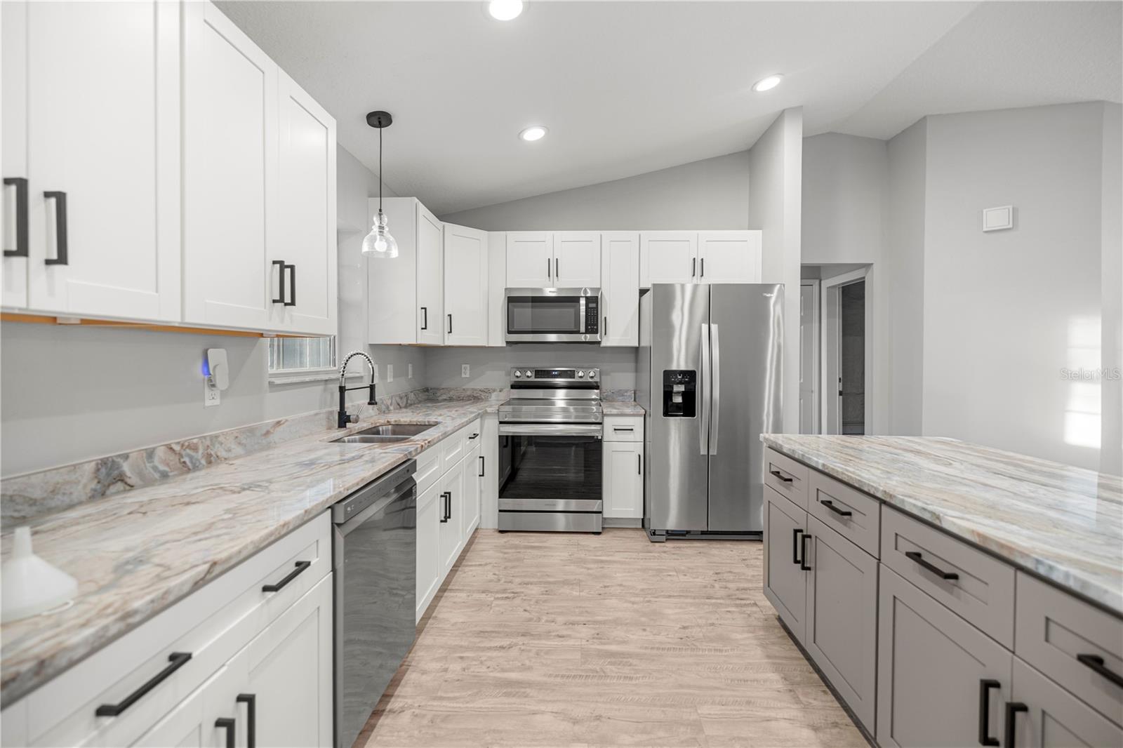 Image 7 of 27 For 6525 62nd Avenue