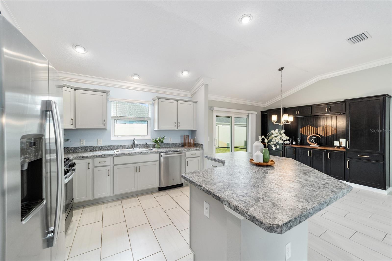 Image 11 of 33 For 6316 Danielson Loop