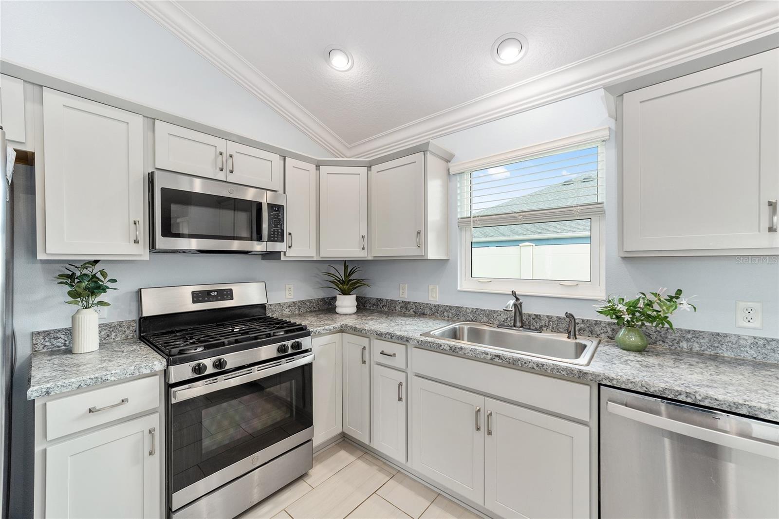 Image 12 of 33 For 6316 Danielson Loop