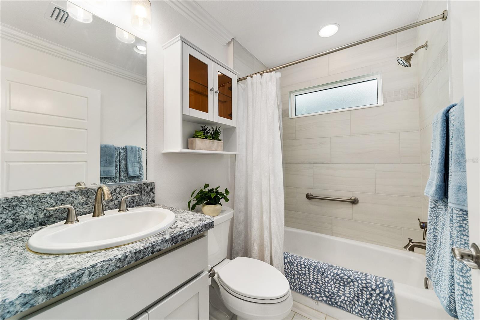 Image 22 of 33 For 6316 Danielson Loop