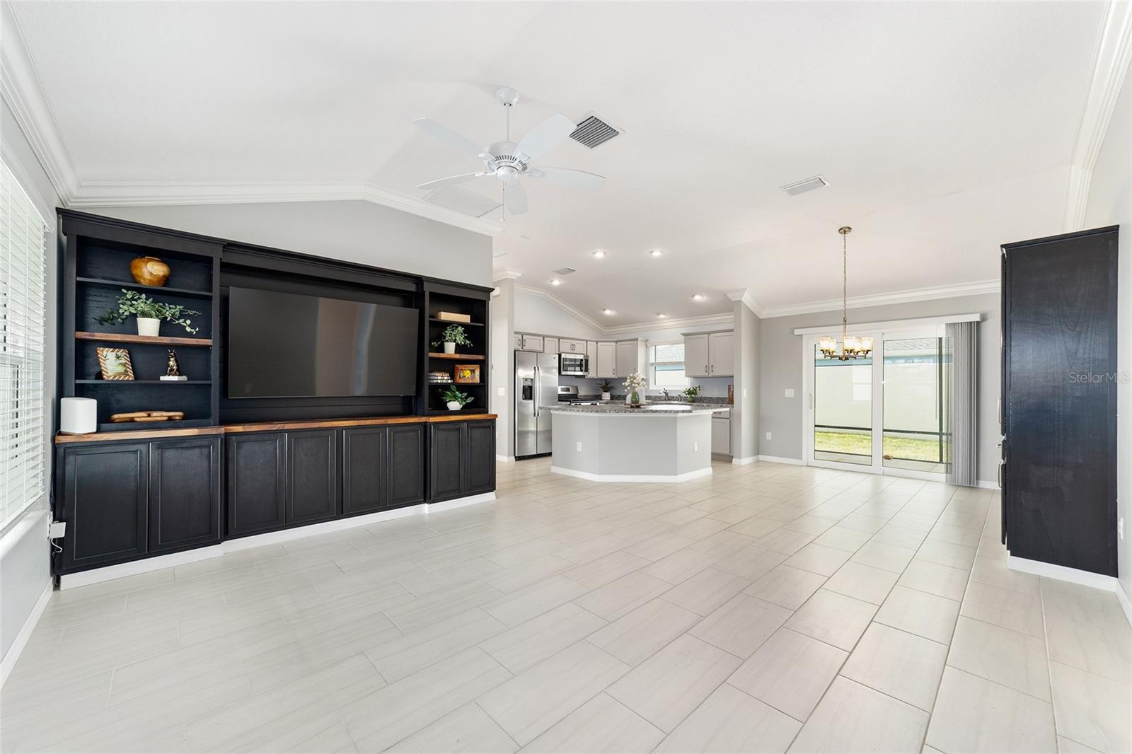 Image 4 of 33 For 6316 Danielson Loop