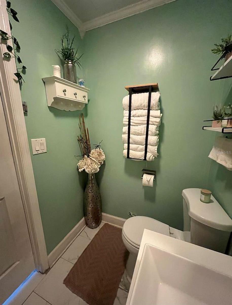 Image 27 of 33 For 2131 3rd Street