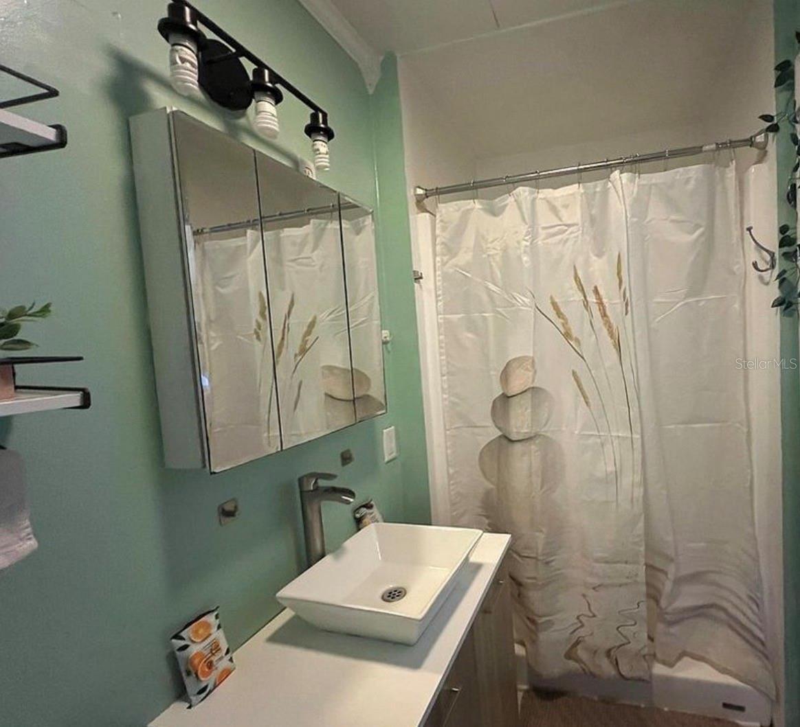 Image 28 of 33 For 2131 3rd Street