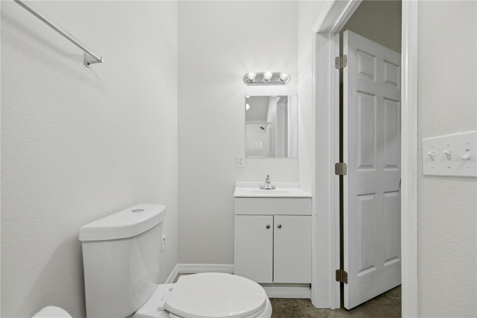 Image 19 of 31 For 8121 County Road 243b