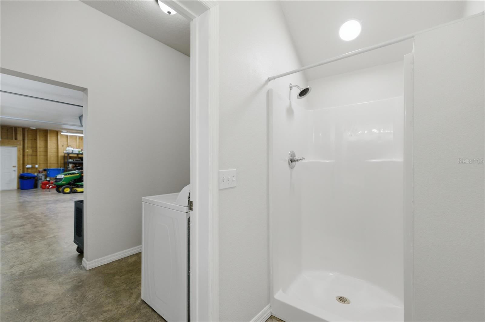 Image 20 of 31 For 8121 County Road 243b