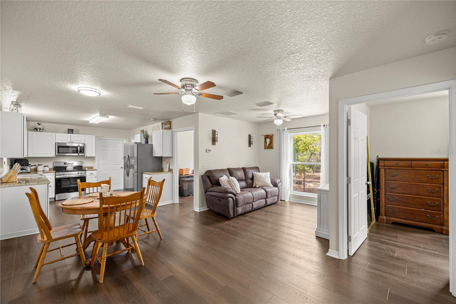 Image 6 of 31 For 8121 County Road 243b