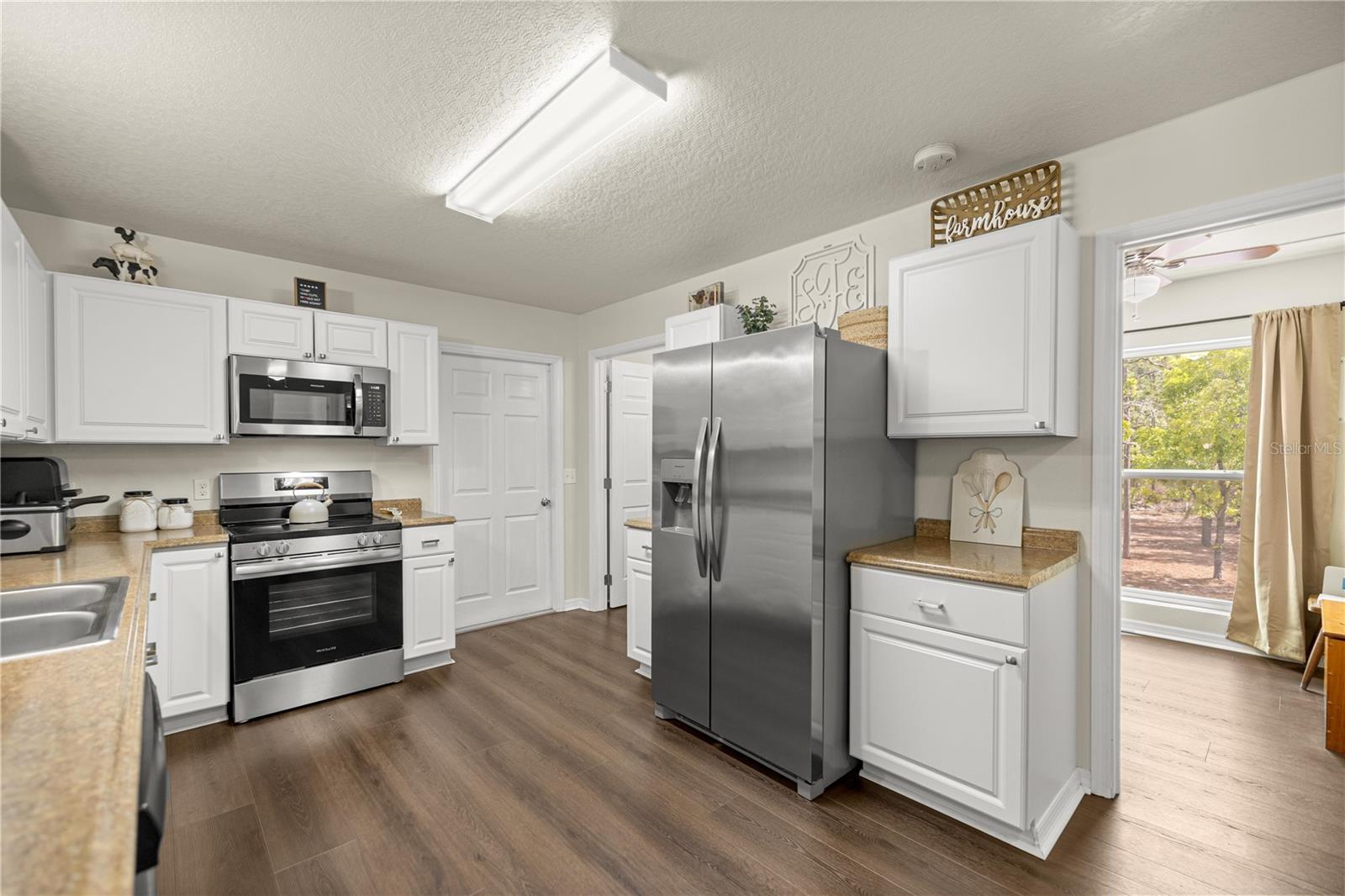 Image 9 of 31 For 8121 County Road 243b